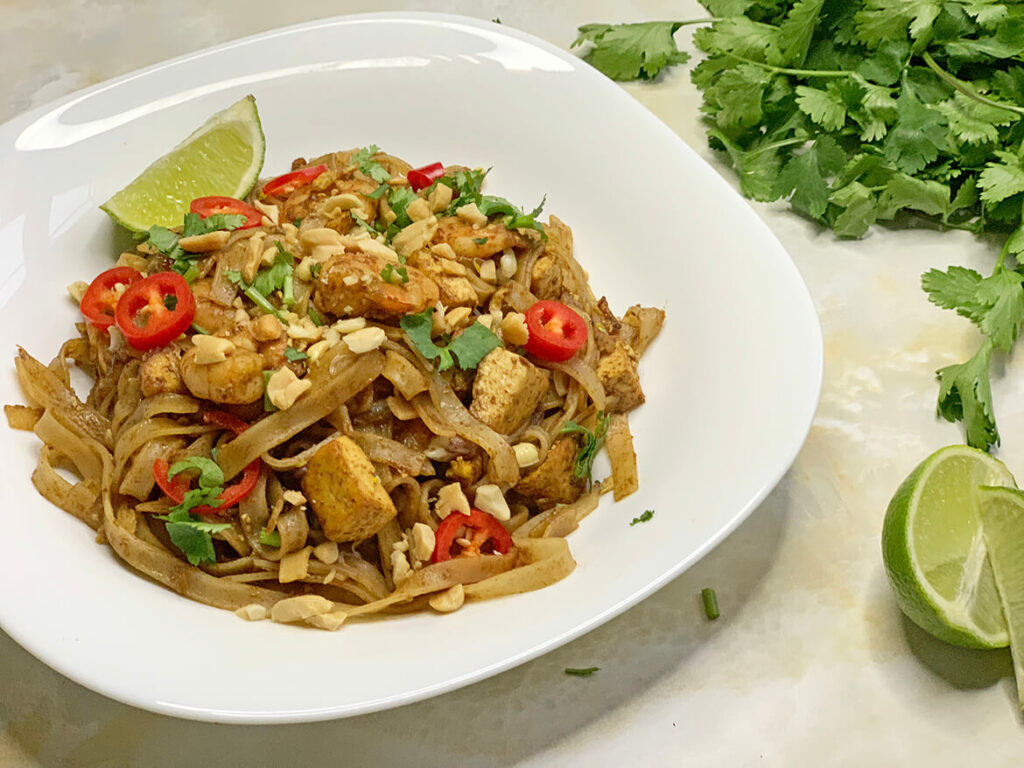 Pad thai z krewetkami i tofu